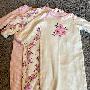 Touched by nature sleeping gown